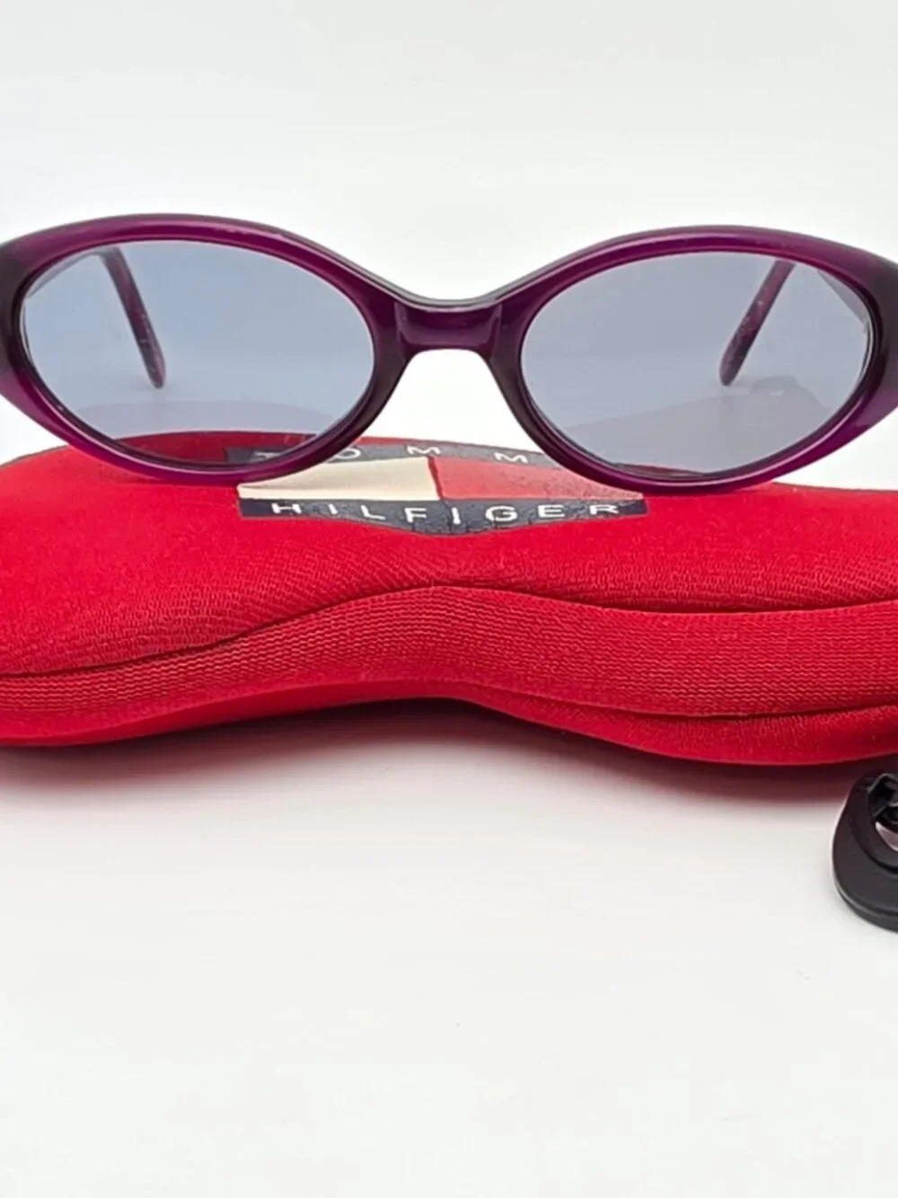 Tommy Hilfiger 4015 Crystal Purple Frame Blue Lens Sunglasses w/ Case 49-14-131